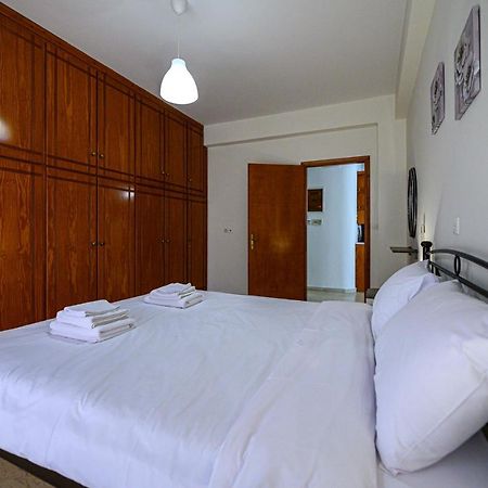 Oliva Apartment Kalamata Exterior photo