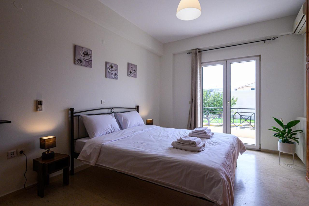 Oliva Apartment Kalamata Exterior photo
