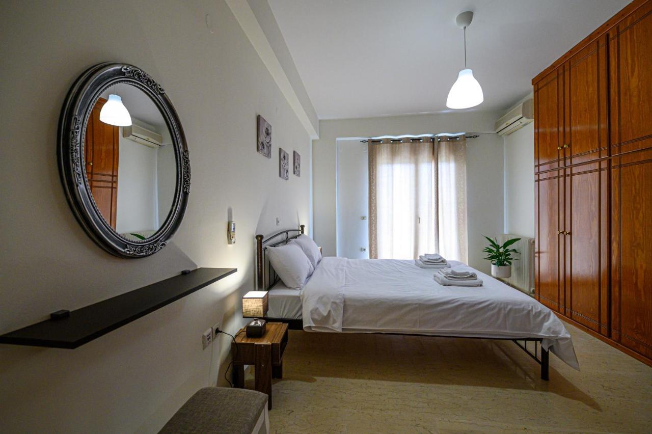 Oliva Apartment Kalamata Exterior photo