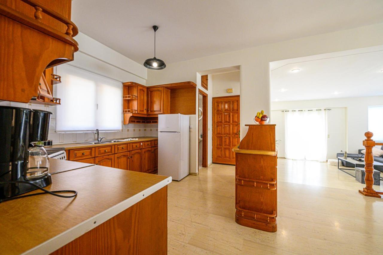 Oliva Apartment Kalamata Exterior photo
