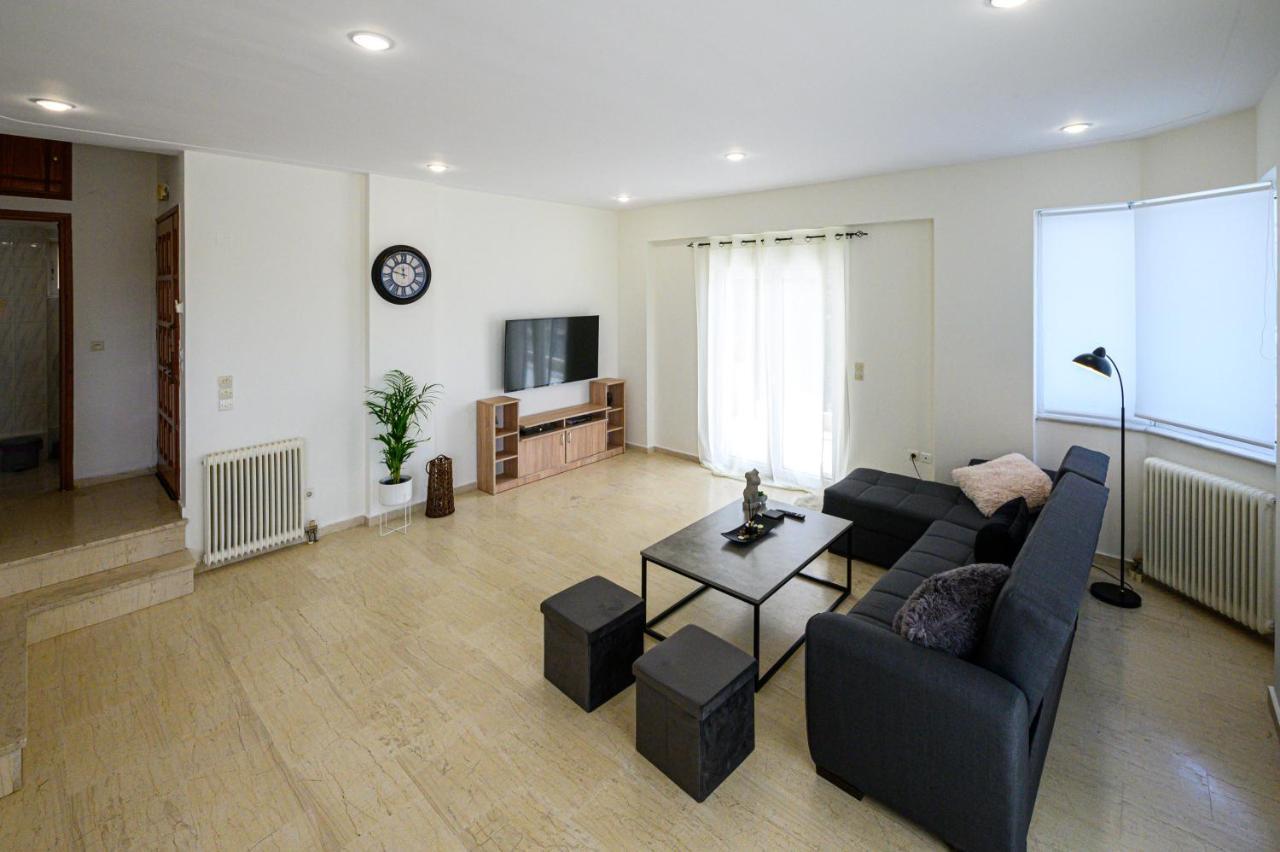 Oliva Apartment Kalamata Exterior photo