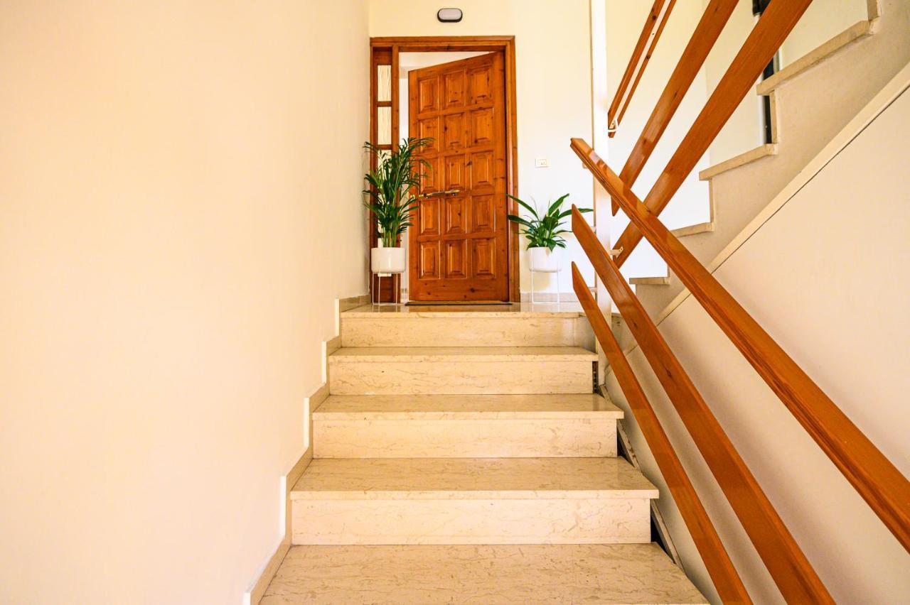 Oliva Apartment Kalamata Exterior photo