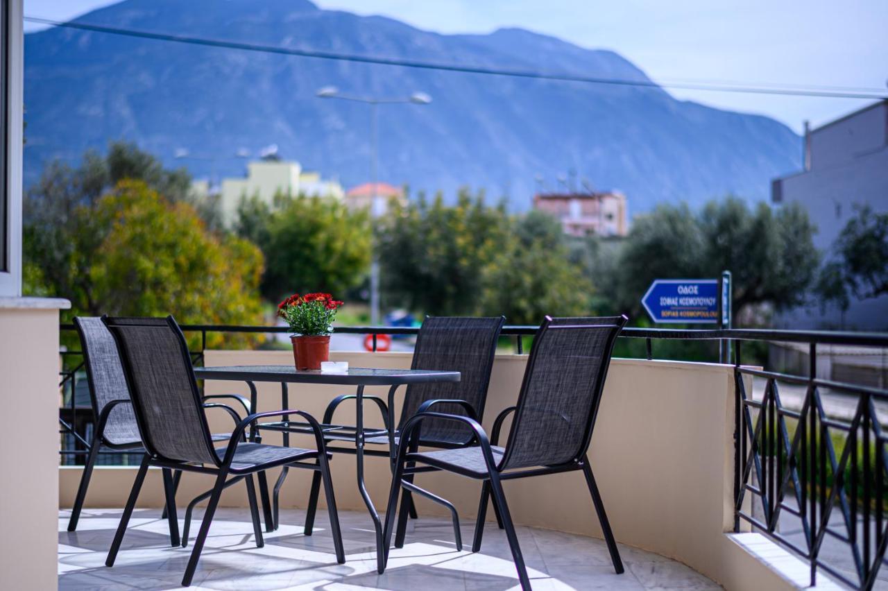 Oliva Apartment Kalamata Exterior photo